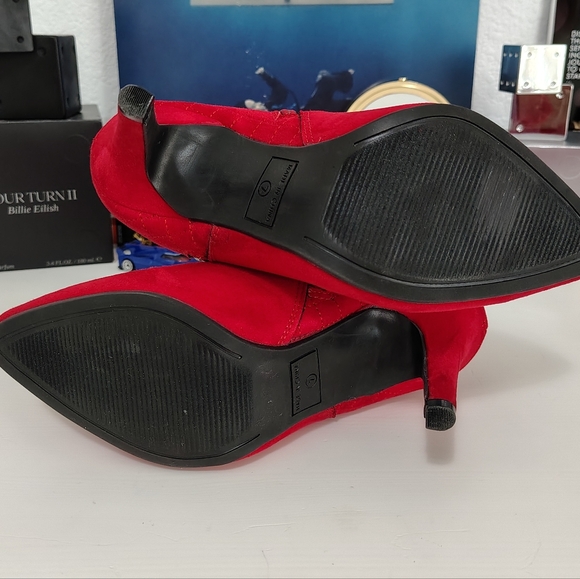 ME TOO ELLEN Ankle Bootie Red Suede Pointed Toe Stiletto Heel Size 7 - Picture 8 of 10